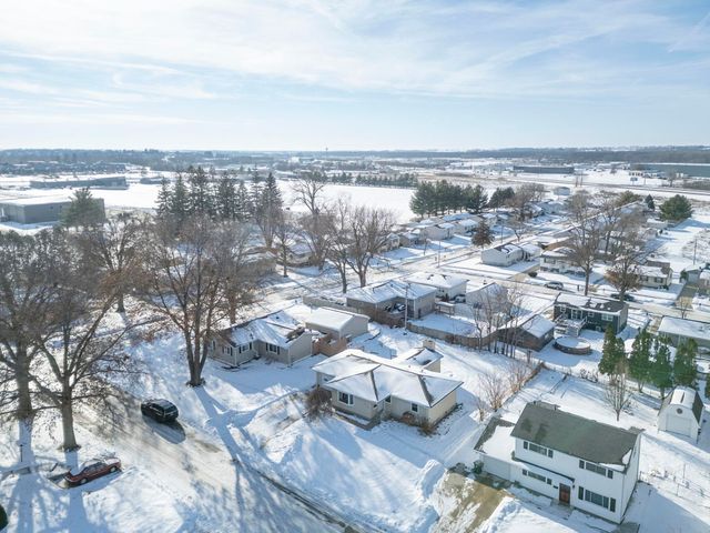 2564 Kate Street, Waterloo, IA 50701