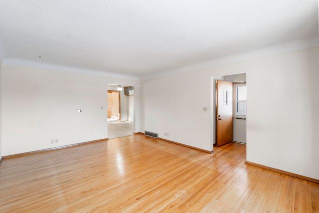 2564 Kate Street, Waterloo, IA 50701