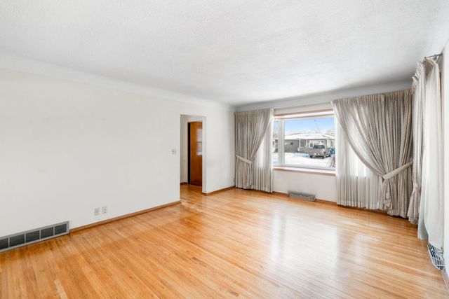 2564 Kate Street, Waterloo, IA 50701