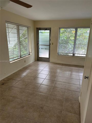 2301 NE 2nd St 6, Pompano Beach, FL 33062