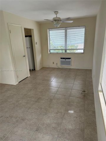 2301 NE 2nd St 6, Pompano Beach, FL 33062