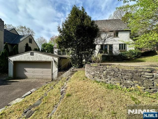 112 Oxford Place, Glen Rock, NJ 07452