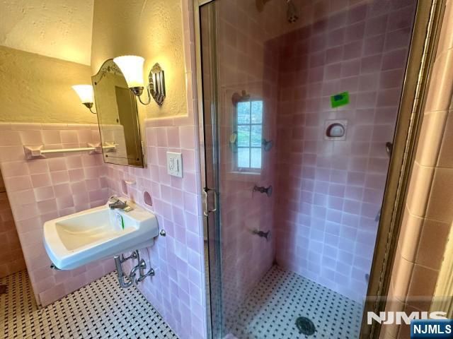 112 Oxford Place, Glen Rock, NJ 07452
