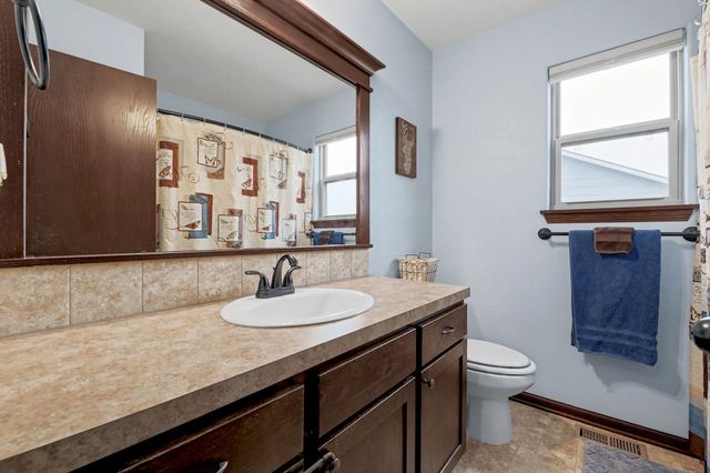 1415 N Aster ST, Andover, KS 67002