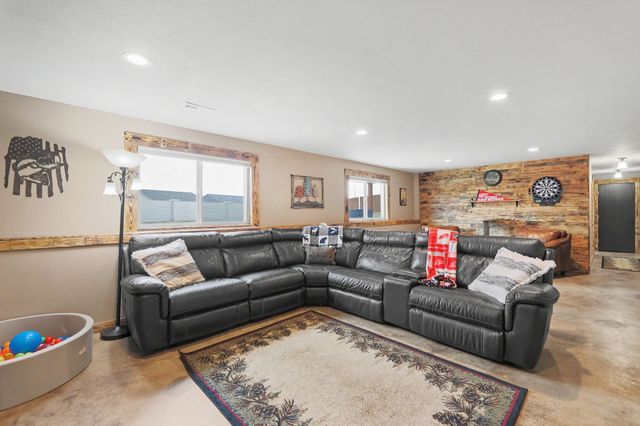 1415 N Aster ST, Andover, KS 67002