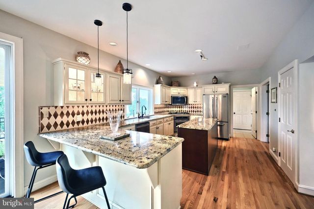 2247 SPANGLER CIR, York, PA 17406