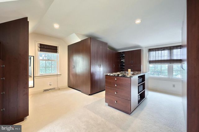 2247 SPANGLER CIR, York, PA 17406