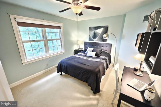 2247 SPANGLER CIR, York, PA 17406