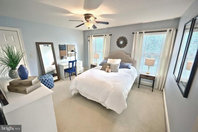 2247 SPANGLER CIR, York, PA 17406