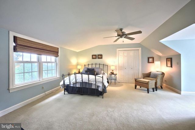2247 SPANGLER CIR, York, PA 17406