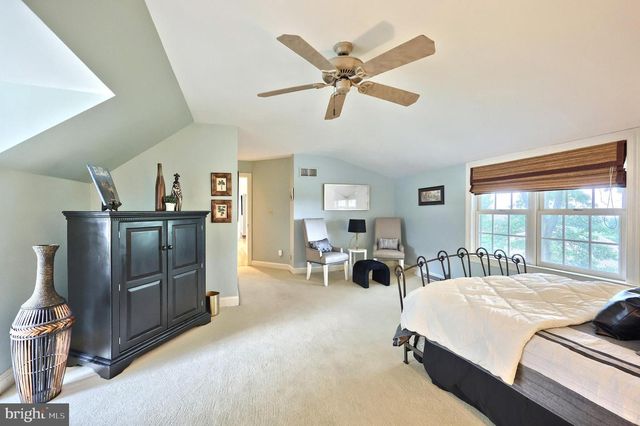 2247 SPANGLER CIR, York, PA 17406