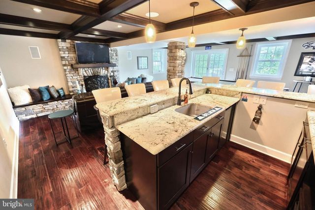 2247 SPANGLER CIR, York, PA 17406
