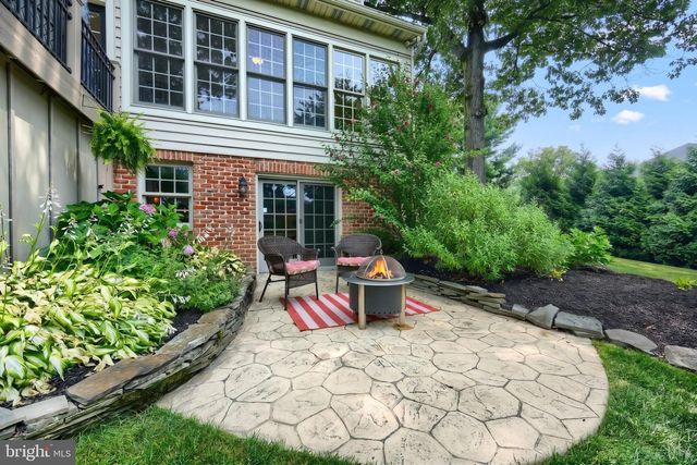 2247 SPANGLER CIR, York, PA 17406