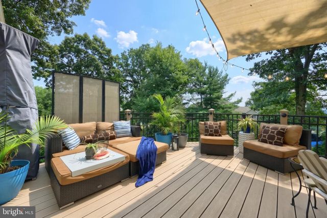2247 SPANGLER CIR, York, PA 17406