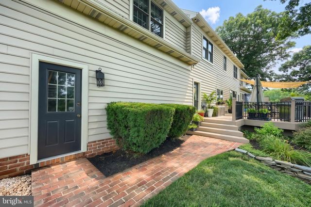 2247 SPANGLER CIR, York, PA 17406