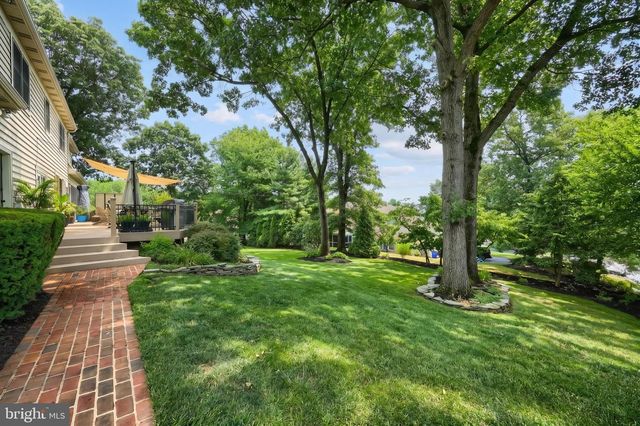 2247 SPANGLER CIR, York, PA 17406