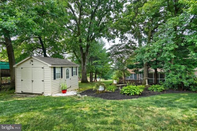 2247 SPANGLER CIR, York, PA 17406