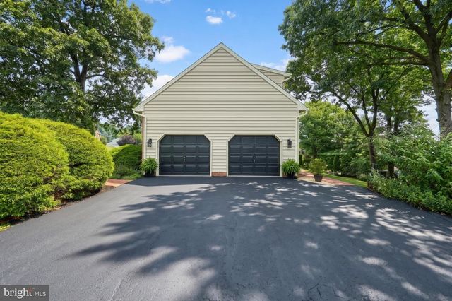 2247 SPANGLER CIR, York, PA 17406