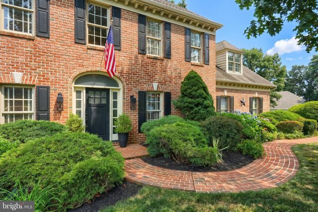 2247 SPANGLER CIR, York, PA 17406
