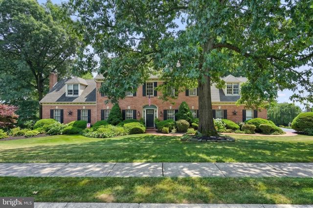 2247 SPANGLER CIR, York, PA 17406