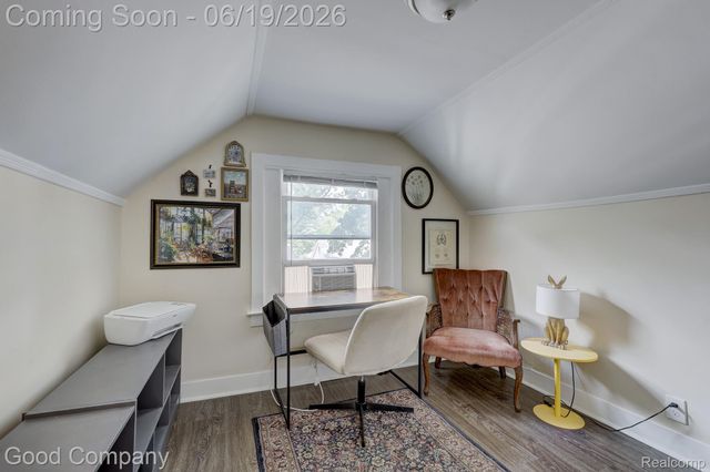 1812 E Meyers Avenue, Hazel Park, MI 48030