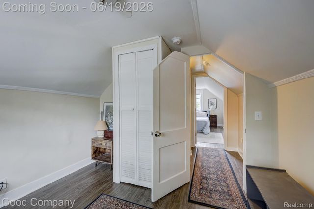 1812 E Meyers Avenue, Hazel Park, MI 48030