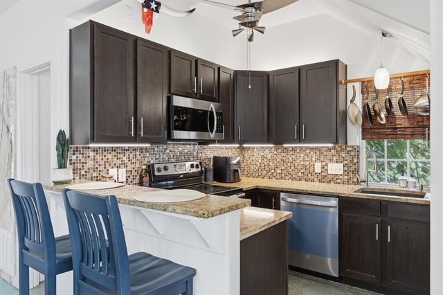 364 Old 71, Cedar Creek, TX 78612