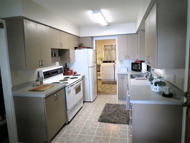 890 White Lake Road, Pleasant Lake, MI 49272