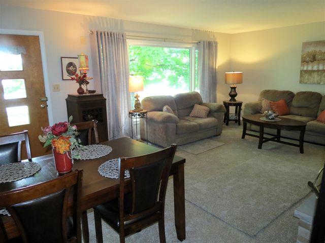 890 White Lake Road, Pleasant Lake, MI 49272