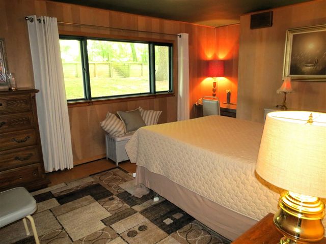 890 White Lake Road, Pleasant Lake, MI 49272