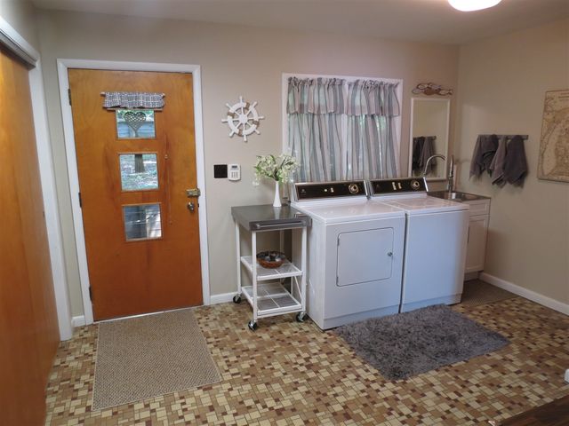 890 White Lake Road, Pleasant Lake, MI 49272