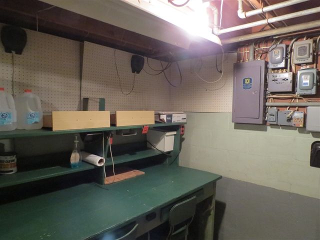 890 White Lake Road, Pleasant Lake, MI 49272