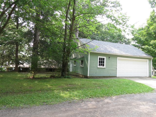 890 White Lake Road, Pleasant Lake, MI 49272