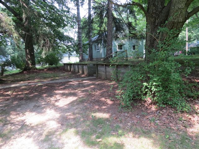 890 White Lake Road, Pleasant Lake, MI 49272