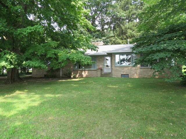 890 White Lake Road, Pleasant Lake, MI 49272