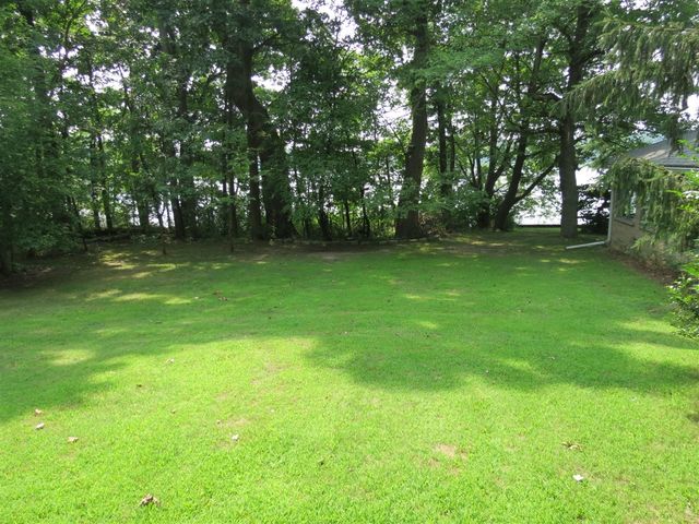 890 White Lake Road, Pleasant Lake, MI 49272