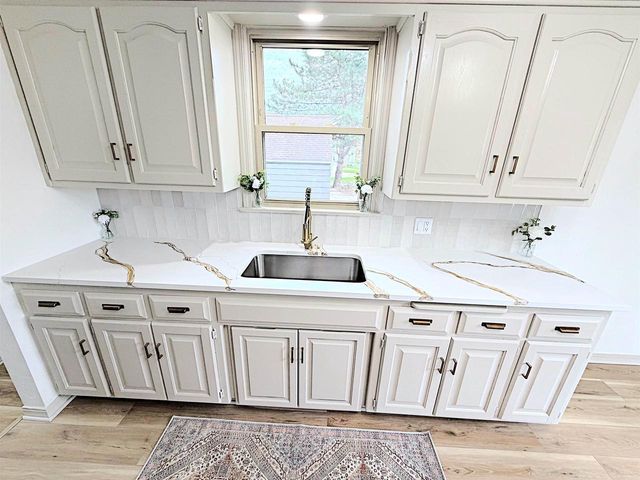 1118 MATHER STREET, Green Bay, WI 54304