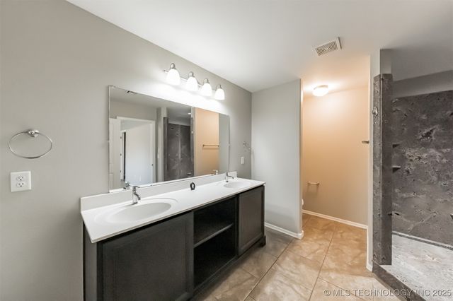 17409 E 44th Street S, Tulsa, OK 74134