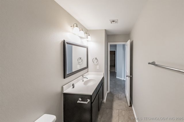 17409 E 44th Street S, Tulsa, OK 74134