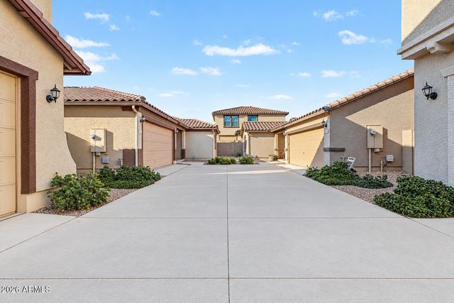 16660 W SIERRA Street, Surprise, AZ 85388
