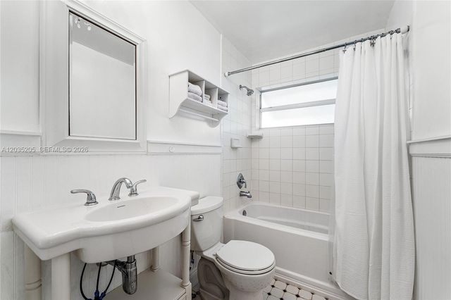 4705 NW 43rd Avenue, Tamarac, FL 33319