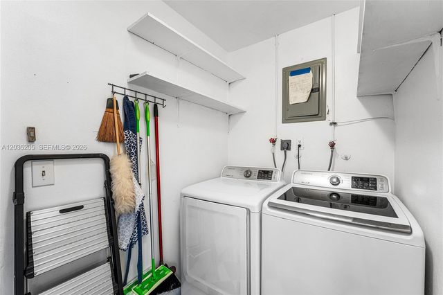 4705 NW 43rd Avenue, Tamarac, FL 33319