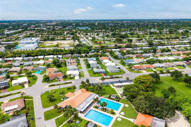 4705 NW 43rd Avenue, Tamarac, FL 33319