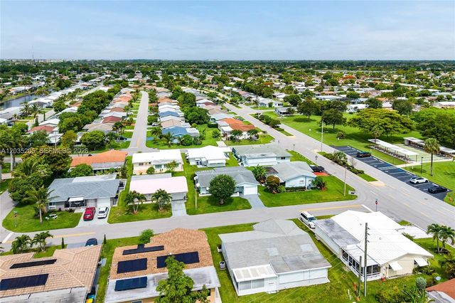 4705 NW 43rd Avenue, Tamarac, FL 33319