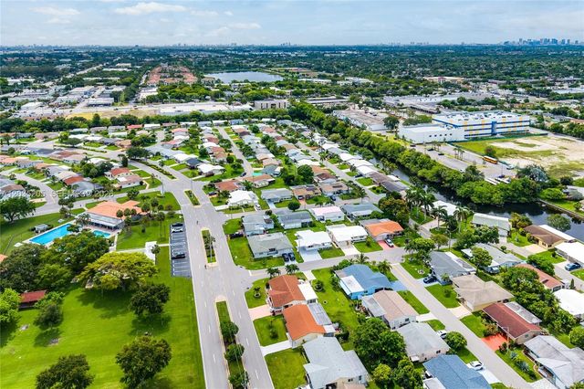 4705 NW 43rd Avenue, Tamarac, FL 33319