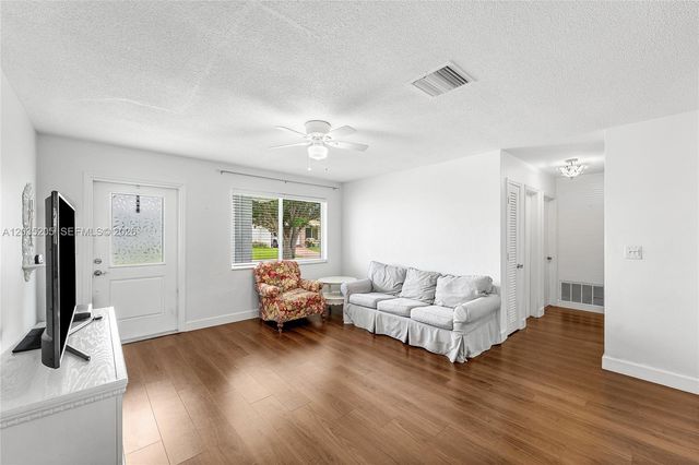 4705 NW 43rd Avenue, Tamarac, FL 33319