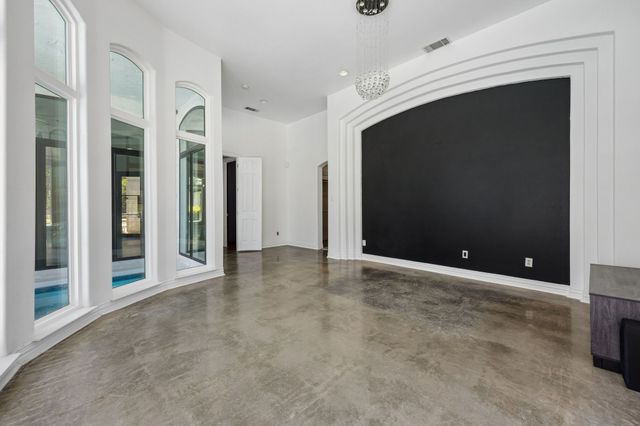 4024 Silver Creek Road, Fort Worth, TX 76108