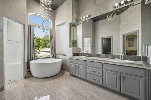 4024 Silver Creek Road, Fort Worth, TX 76108