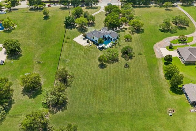 4024 Silver Creek Road, Fort Worth, TX 76108
