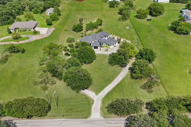 4024 Silver Creek Road, Fort Worth, TX 76108